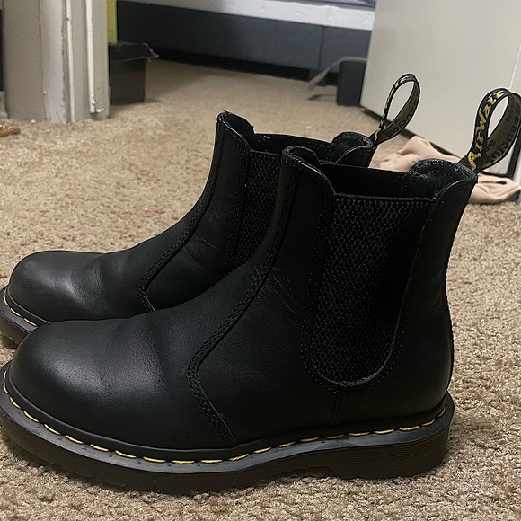 Dr Martens boots - Picture 1 of 3